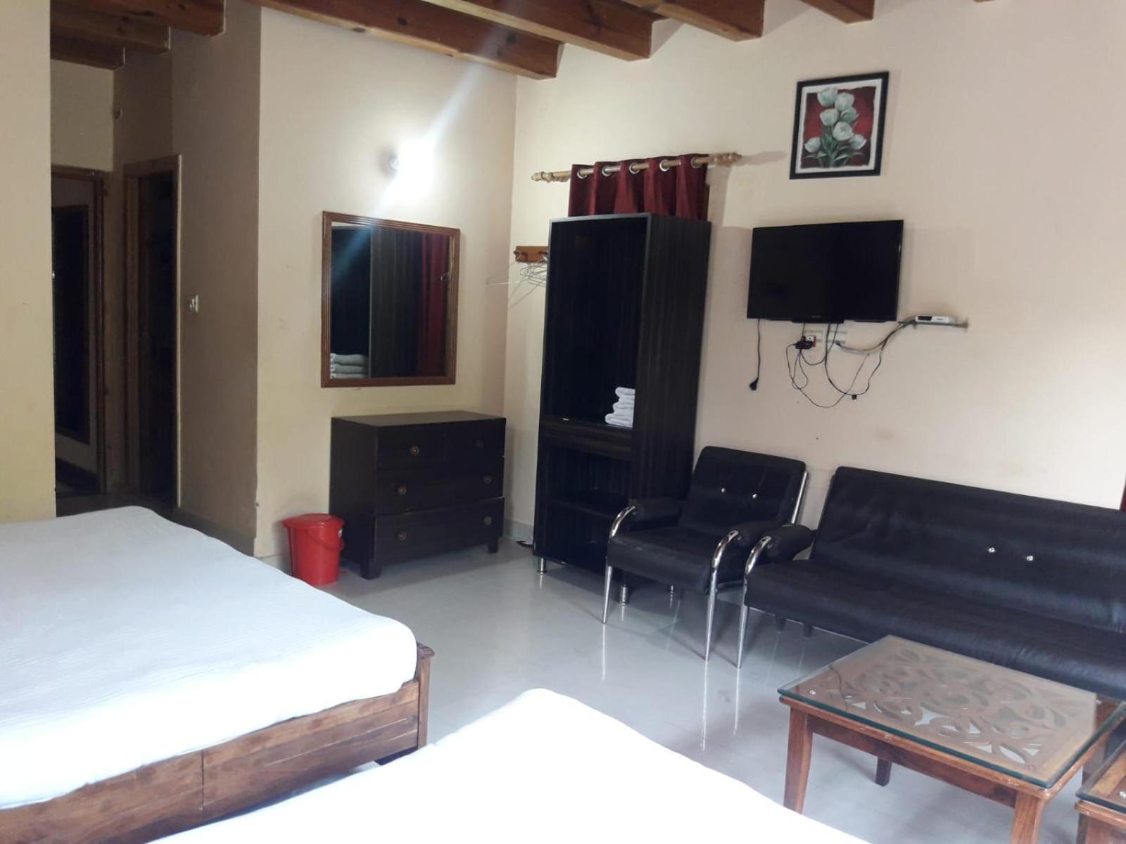 Stayapart I The Maple Residences - Lake Front Nainital Exterior foto